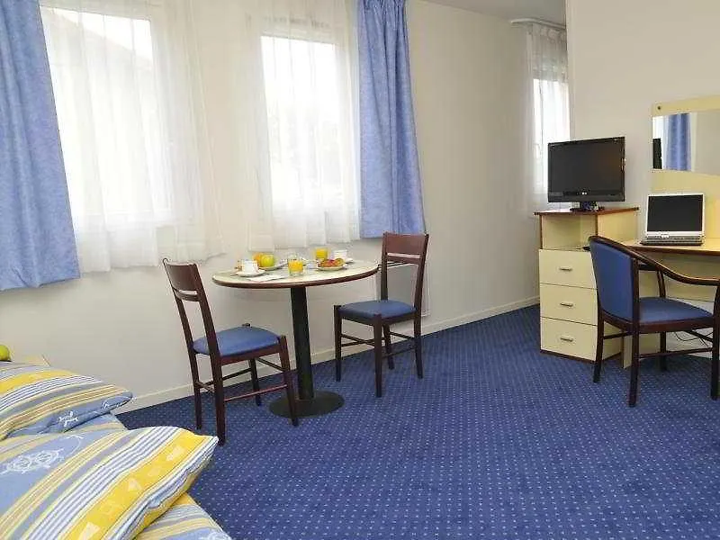 *** Aparthotel Appart'City Paris Le Blanc Mesnil France